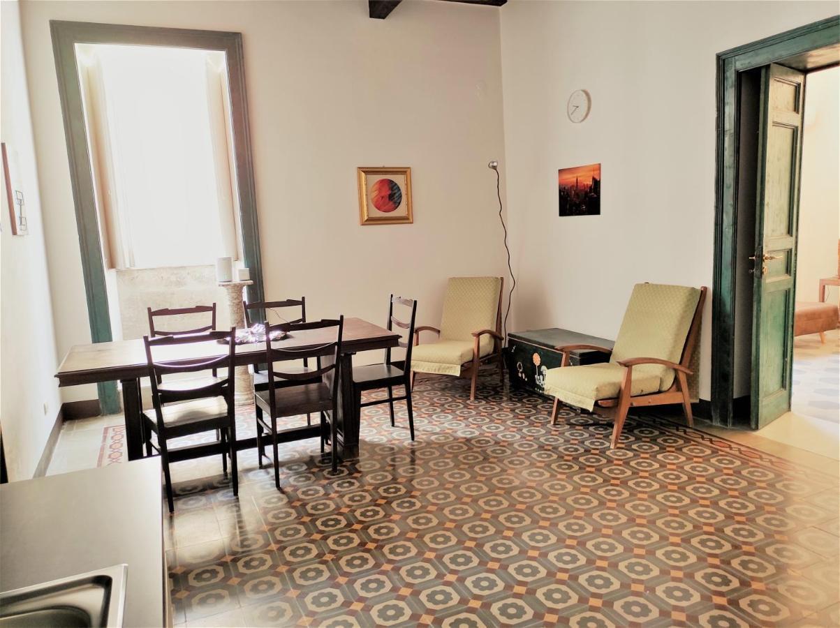 Residenza Diana- Ortigia Holidays Syracuse ภายนอก รูปภาพ