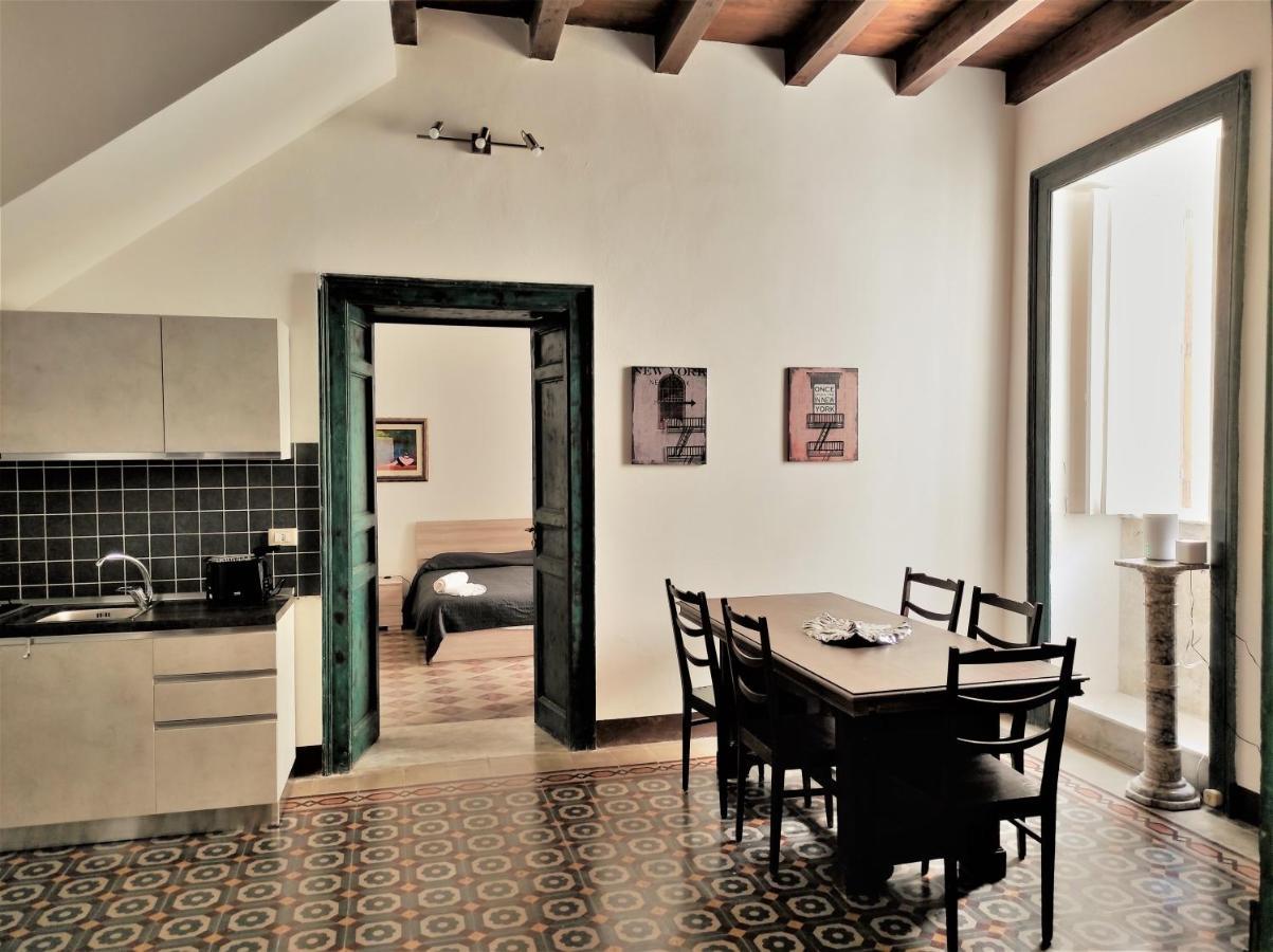 Residenza Diana- Ortigia Holidays Syracuse ภายนอก รูปภาพ